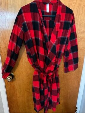 VERY SOFT stars above Red and Black Plaid Wrap Robe